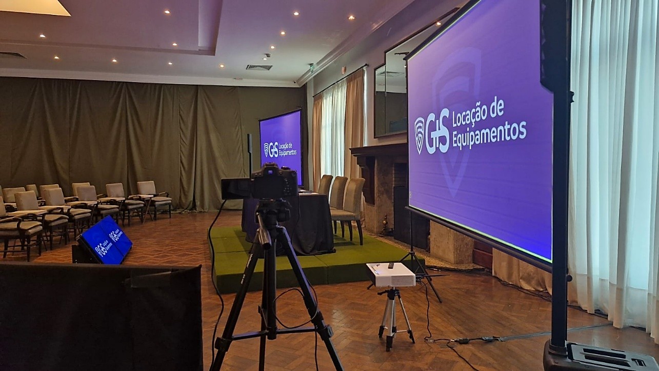 Estrutura para eventos híbridos com captação e projeção