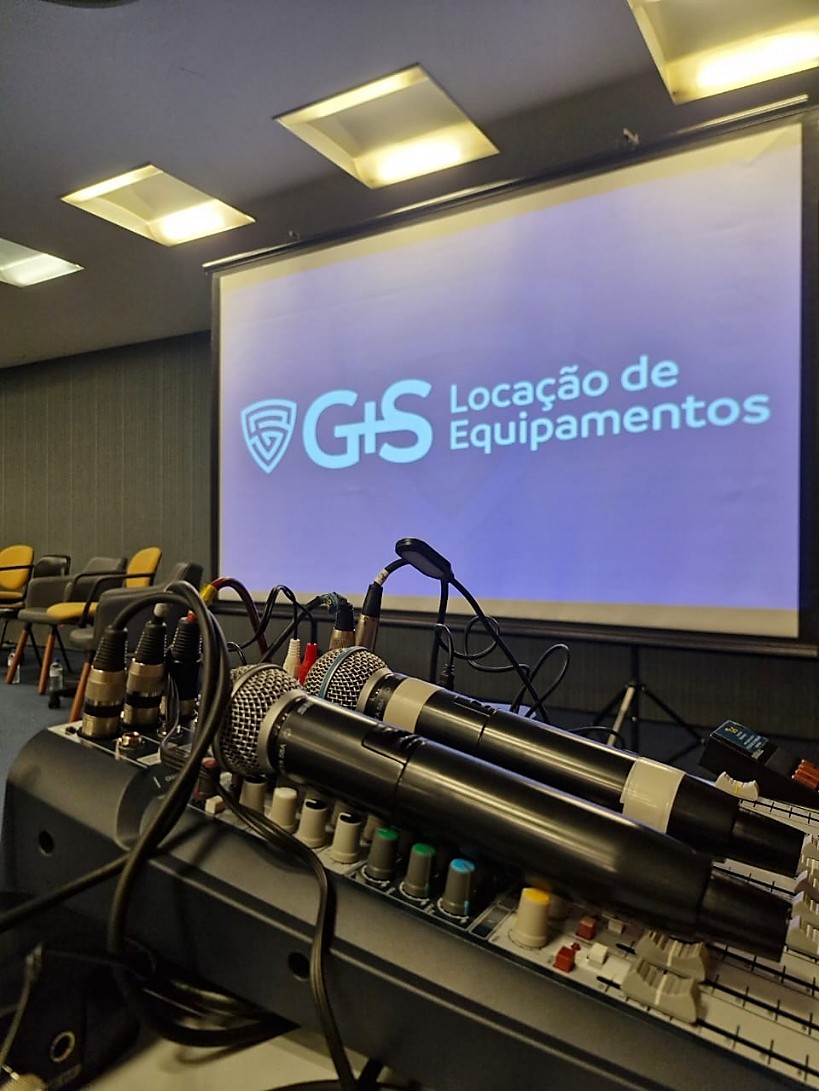 Mesa de som e microfonia sem fio profissional